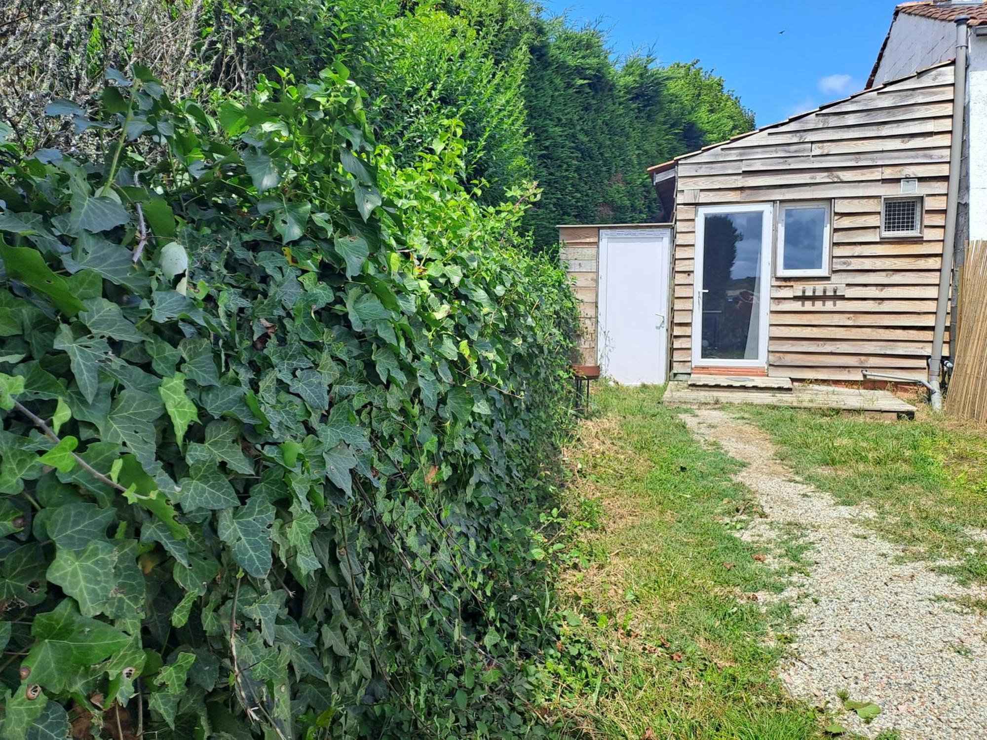 La Cadournaise Bed & Breakfast Saint-Seurin-de-Cadourne Exterior photo