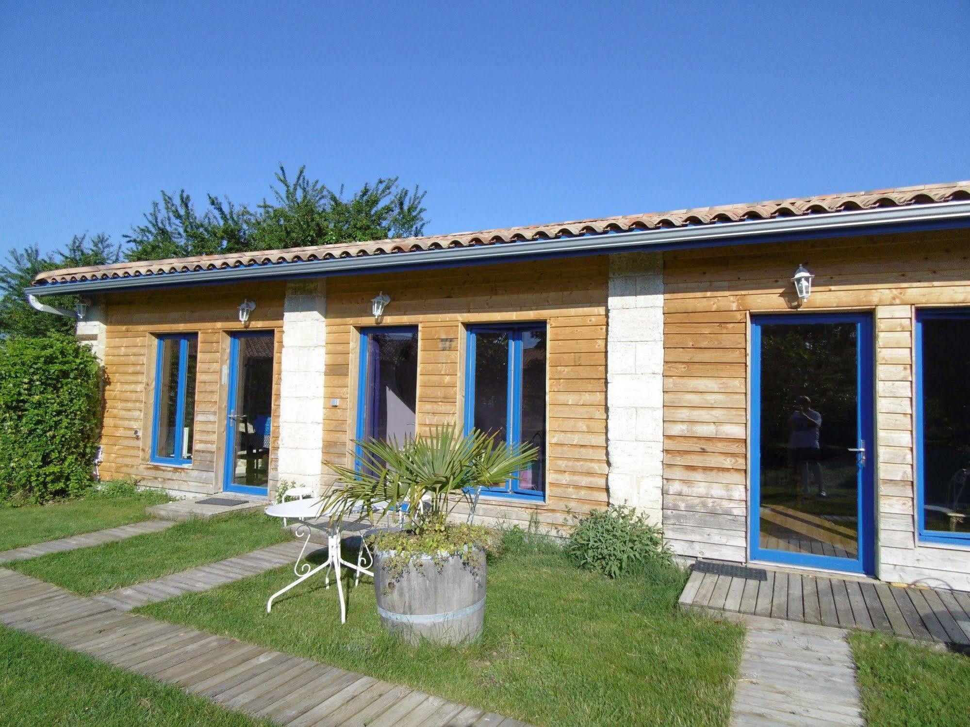 La Cadournaise Bed & Breakfast Saint-Seurin-de-Cadourne Exterior photo