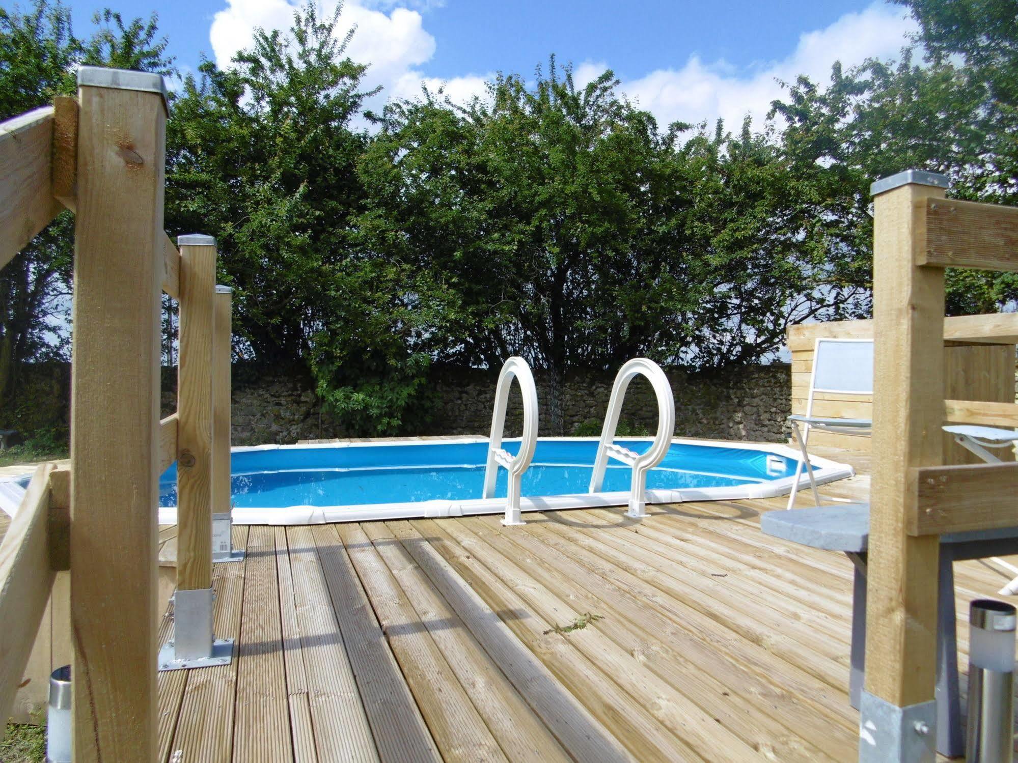 La Cadournaise Bed & Breakfast Saint-Seurin-de-Cadourne Exterior photo